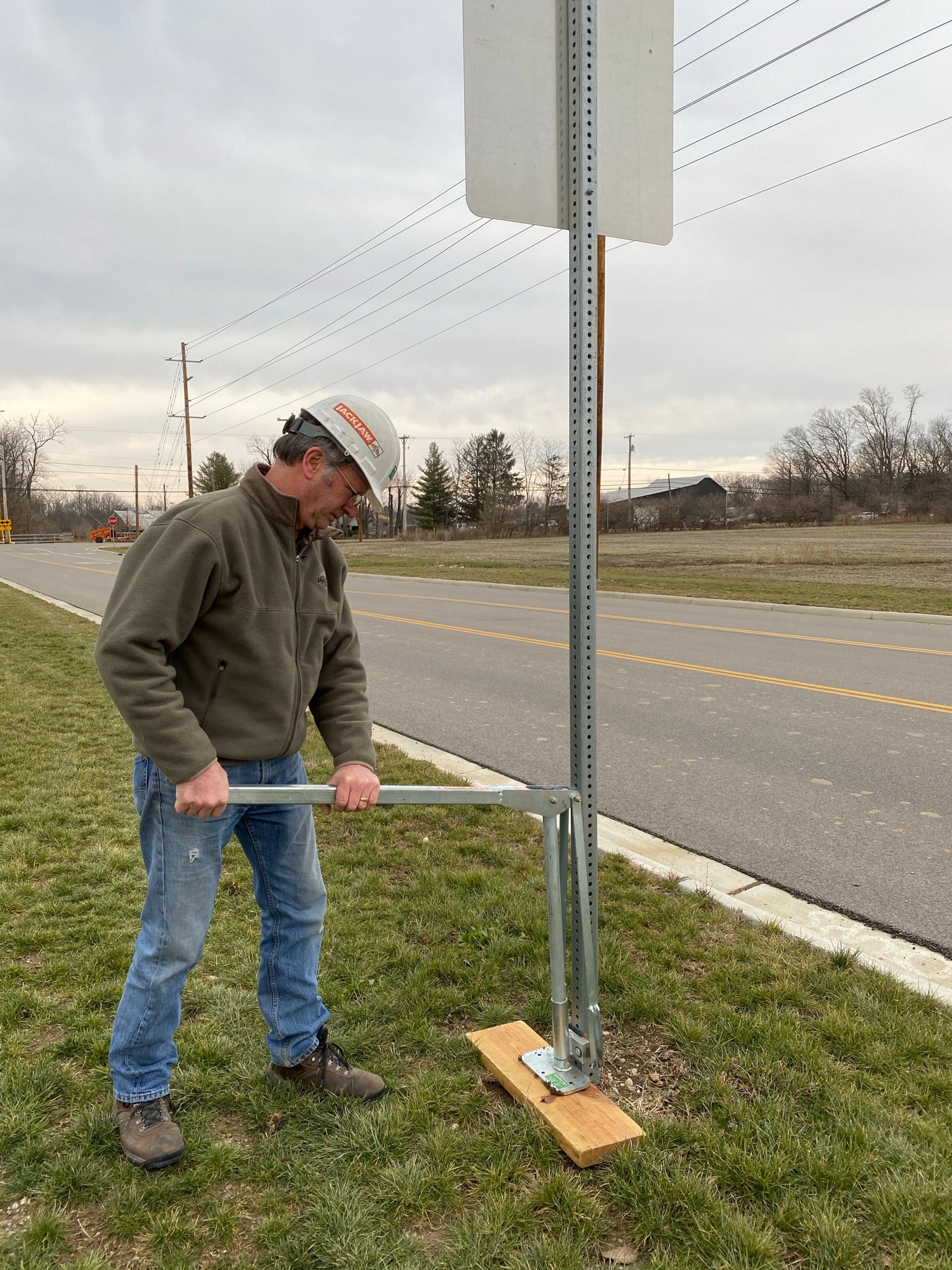 JackJaw® 304 Square Sign Post Puller 2" - 2 1/2"